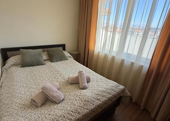 Royal Towers Lift View Apartman